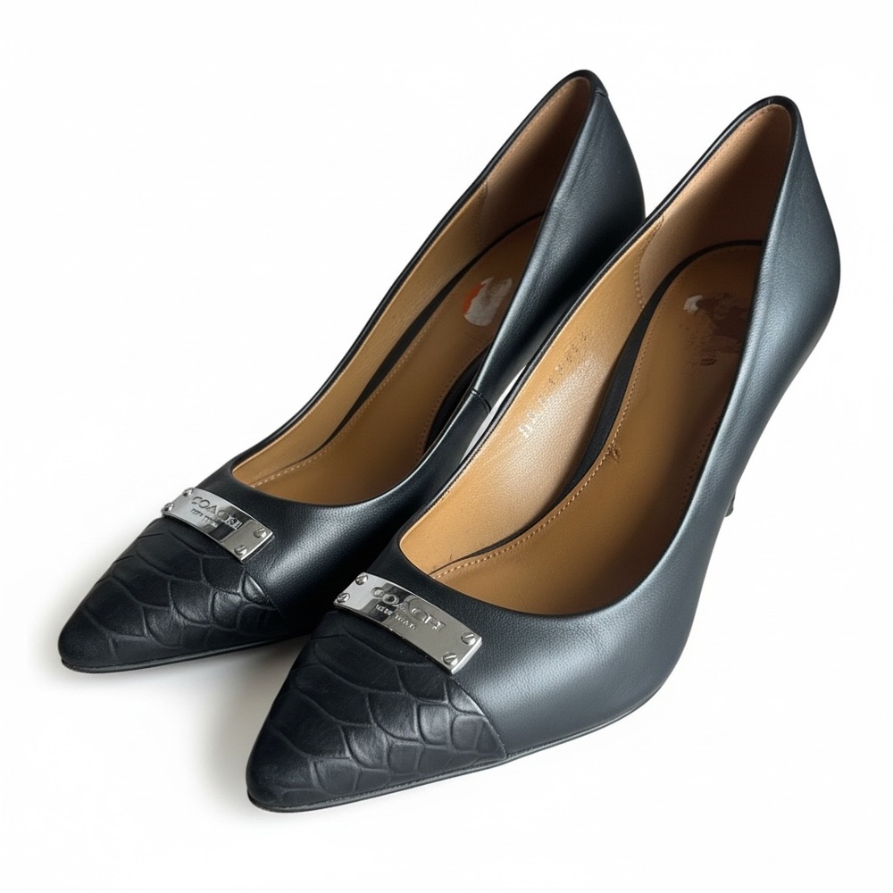Coach Black Leather Pointed Toe Pumps Silver Logo Heels 5.5B